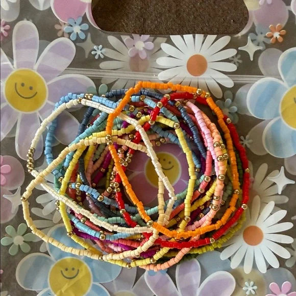 New Bundle of 19 Colorful Beaded Stretch Bracelets - Picture 3 of 6